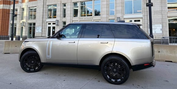 2025 Range Rover Autobiography-feature-1