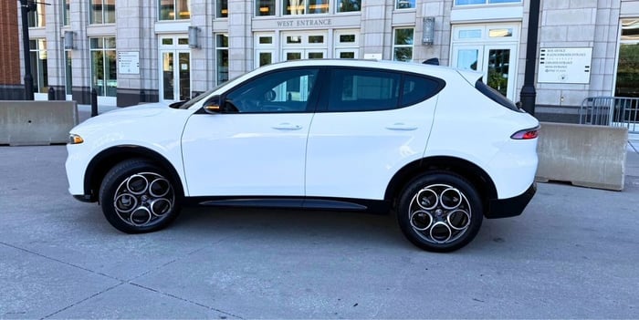 2025 Alfa Romeo Tonale AWD Review