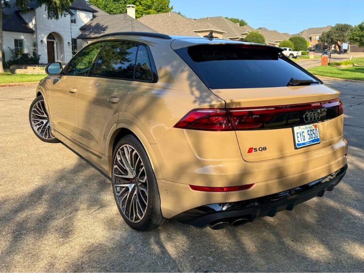 2025-audi-sq8--exterior-2.jpg.