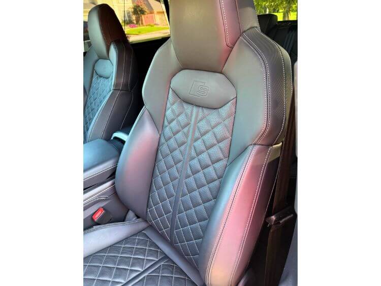 2025-audi-sq8-driver-seat-01-carpro-jpg