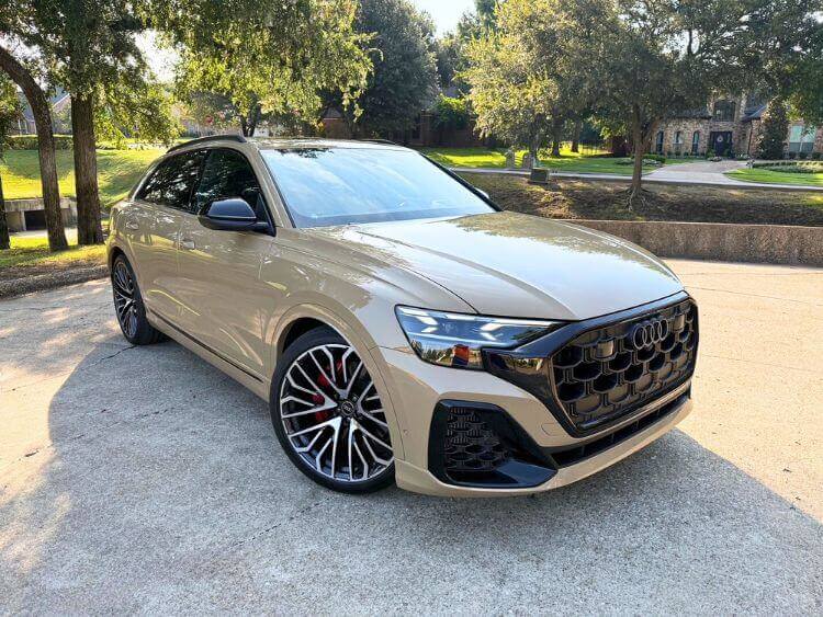 2025-audi-sq8-exterior-brighter-carpro (1) (1)