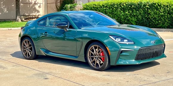 2025-toyota-gr-supra-hero