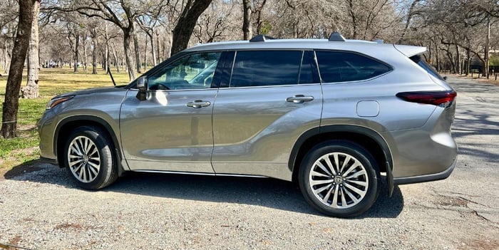 2025 Toyota Highlander Limited Hybrid 25th Anniversary Edition Review