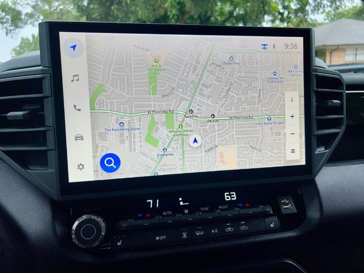 2025-toyota-tundra-trd-navigation-display-carpro