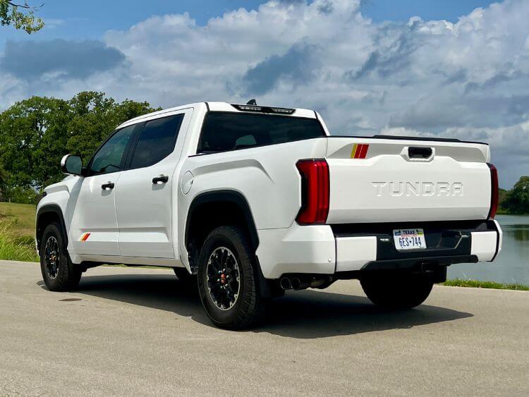 2025-toyota-tundra-trd-rally-exterior05-carpro