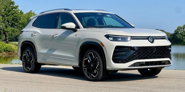 2025 Volkswagen Tiguan SEL R-Line 4Motion Review