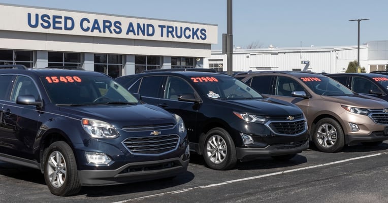 Used car buying lot